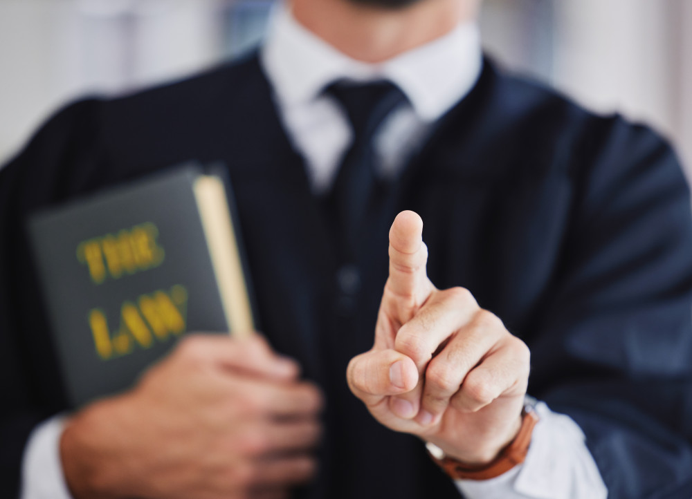 Comment choisir le bon avocat pour votre affaire : conseils et astuces